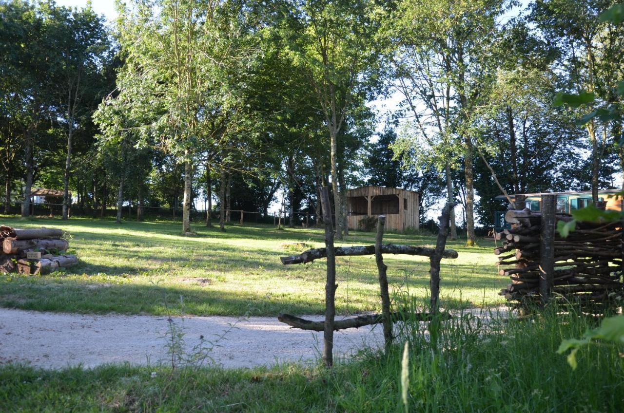 Le Moulin De Charin Bed & Breakfast La Pommeraie-sur-Sèvre Екстериор снимка
