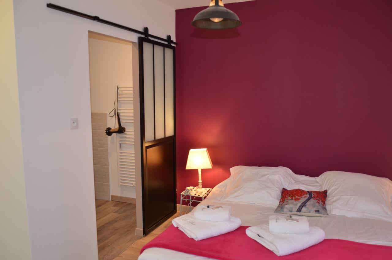 Le Moulin De Charin Bed & Breakfast La Pommeraie-sur-Sèvre Екстериор снимка