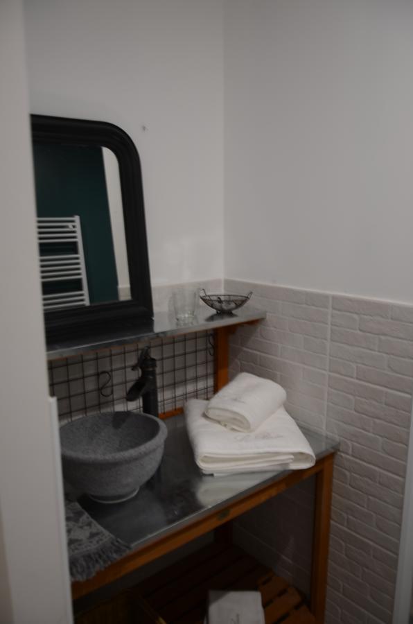 Le Moulin De Charin Bed & Breakfast La Pommeraie-sur-Sèvre Екстериор снимка