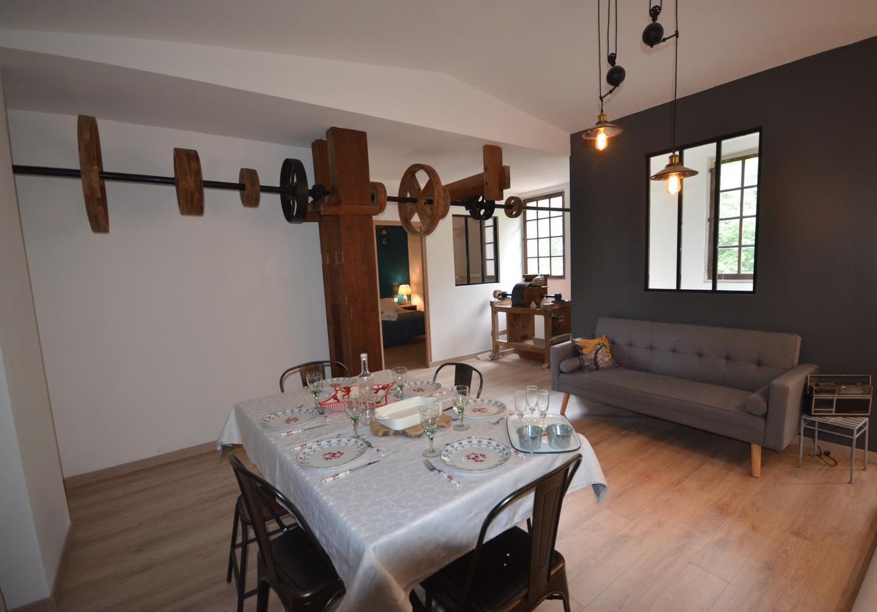 Le Moulin De Charin Bed & Breakfast La Pommeraie-sur-Sèvre Екстериор снимка